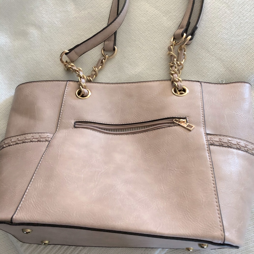 Medium size purse